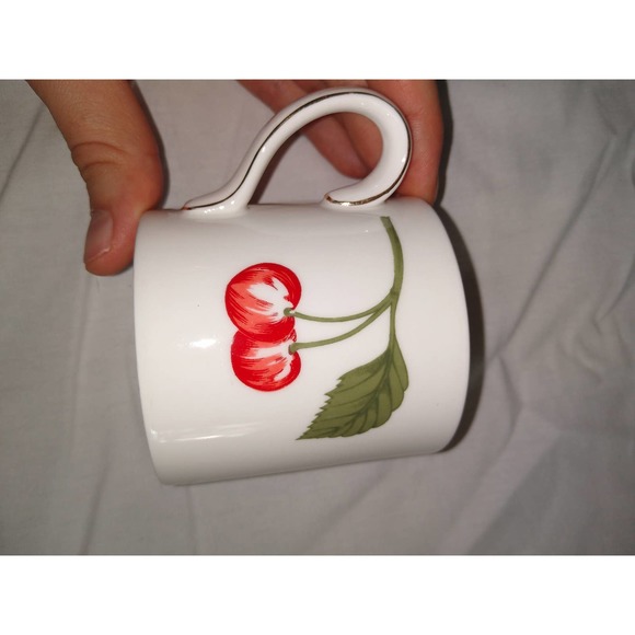 Staffordshire berries design set of mugs and saucers (set of 9) - Picture 8 of 10